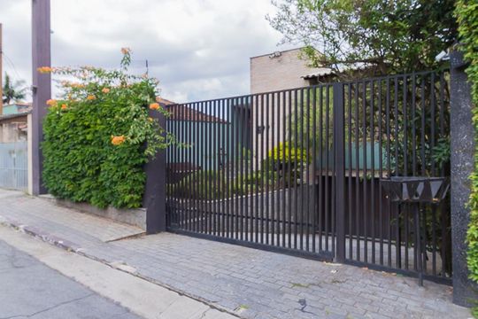 Fachada de casa para alugar com 7 quartos, 702m² em Itaquera, São Paulo