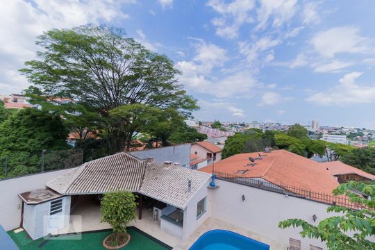 Vista da Suíte 3 de casa para alugar com 7 quartos, 702m² em Itaquera, São Paulo