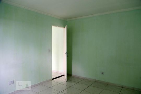 Quarto 1 de casa para alugar com 1 quarto, 40m² em Jd Record, Taboão da Serra
