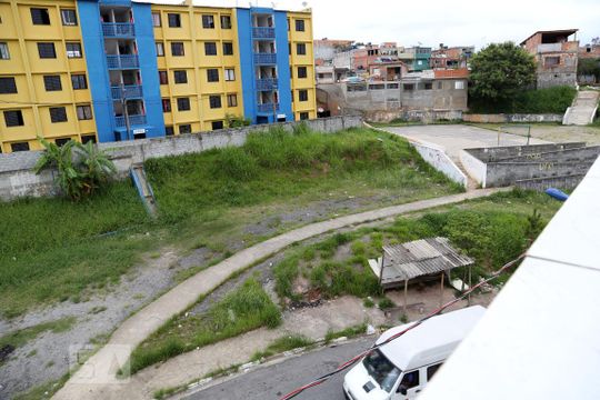 Vista da Rua de casa para alugar com 1 quarto, 40m² em Jd Record, Taboão da Serra