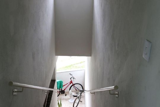 Escada de casa para alugar com 1 quarto, 40m² em Jd Record, Taboão da Serra