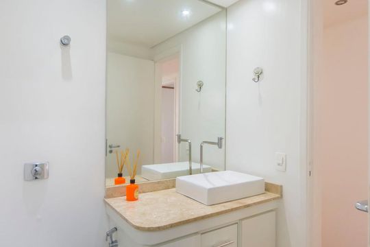 Banheiro de apartamento para alugar com 3 quartos, 67m² em Vila Olímpia, São Paulo