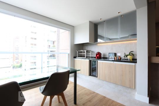 sala de apartamento para alugar com 2 quartos, 71m² em Jardim Fonte do Morumbi, São Paulo