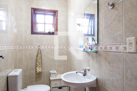 Lavabo de casa à venda com 3 quartos, 200m² em Umuarama, Osasco