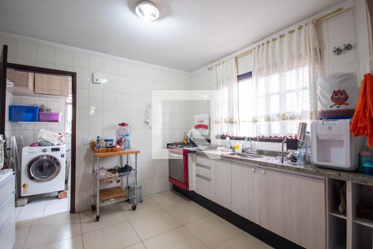 Cozinha de casa à venda com 3 quartos, 200m² em Umuarama, Osasco