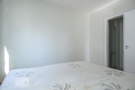 Suíte de apartamento para alugar com 3 quartos, 61m² em Camaquã, Porto Alegre