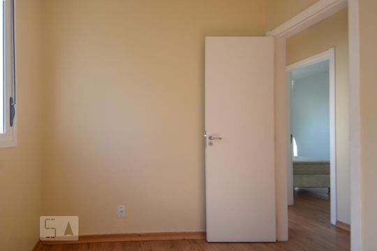 Quarto 1 de apartamento para alugar com 3 quartos, 61m² em Camaquã, Porto Alegre
