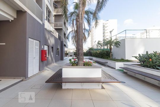 Área comum de apartamento para alugar com 1 quarto, 66m² em Jardim do Salso, Porto Alegre