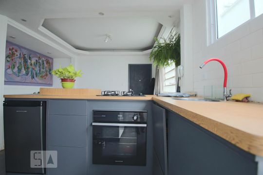 Cozinha de apartamento para alugar com 2 quartos, 70m² em Santa Efigênia, São Paulo