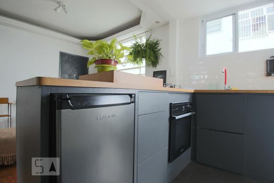 Cozinha de apartamento para alugar com 2 quartos, 70m² em Santa Efigênia, São Paulo