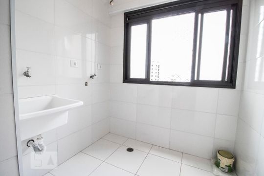 Area de Serviço de apartamento à venda com 2 quartos, 63m² em Chácara Agrindus, Taboão da Serra
