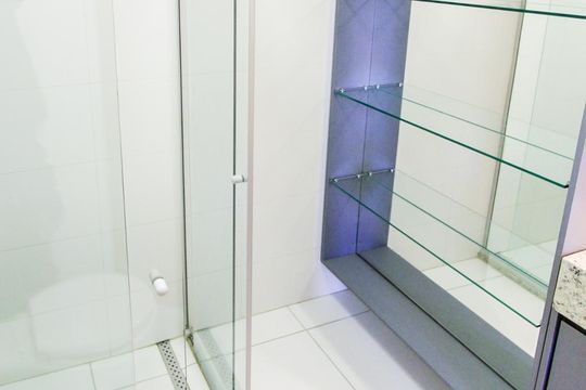 Banheiro de kitnet/studio para alugar com 1 quarto, 43m² em St. Oeste, Goiânia