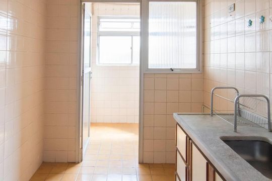 Cozinha de apartamento para alugar com 2 quartos, 55m² em Chácara Nossa Senhora Aparecida, São Paulo