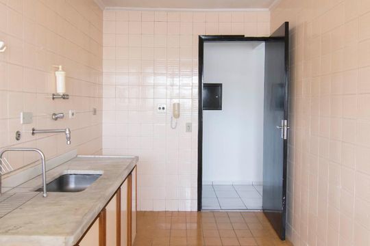 Cozinha de apartamento para alugar com 2 quartos, 55m² em Chácara Nossa Senhora Aparecida, São Paulo