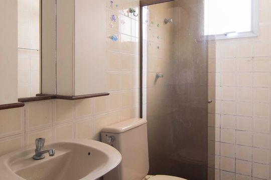 Banheiro de apartamento para alugar com 2 quartos, 55m² em Chácara Nossa Senhora Aparecida, São Paulo