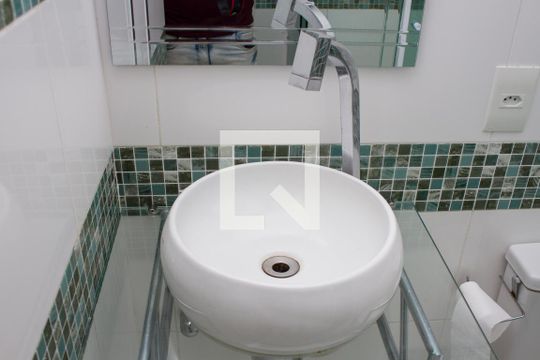 Banheiro Social de apartamento à venda com 2 quartos, 62m² em Lins de Vasconcelos, Rio de Janeiro