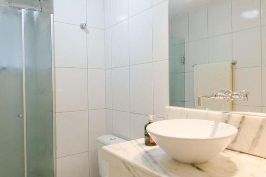 Banheiro de apartamento para alugar com 2 quartos, 60m² em Baeta Neves, São Bernardo do Campo