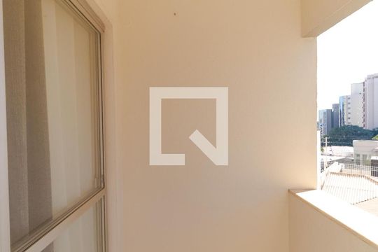 Sacada de apartamento à venda com 2 quartos, 62m² em Cambuí, Campinas
