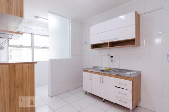 Cozinha de apartamento para alugar com 2 quartos, 70m² em Centro, São Bernardo do Campo