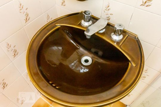 Banheiro Pia de casa à venda com 2 quartos, 120m² em Bom Retiro, São Paulo