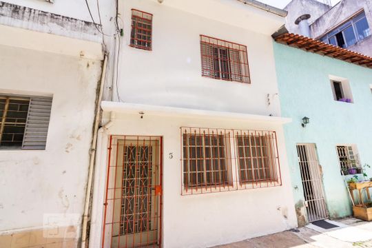 Fachada de casa à venda com 2 quartos, 120m² em Bom Retiro, São Paulo