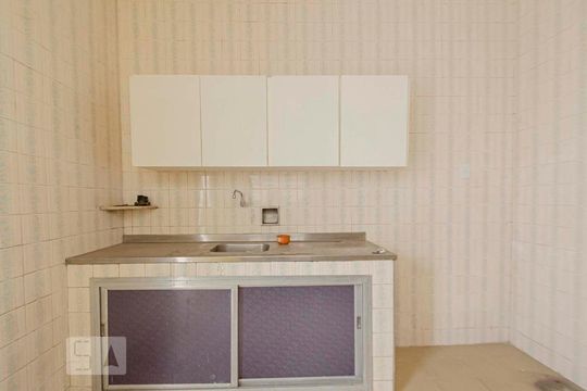 Cozinha de casa para alugar com 5 quartos, 210m² em São Cristóvão, Rio de Janeiro