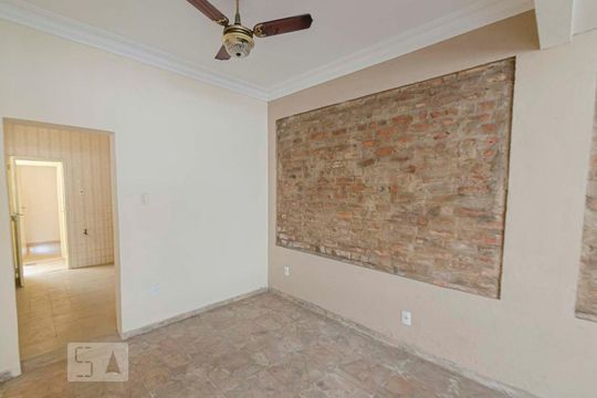 Sala de casa para alugar com 5 quartos, 210m² em São Cristóvão, Rio de Janeiro