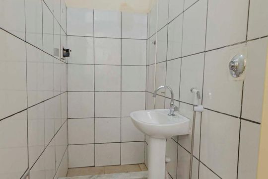 Banheiro 1 de casa para alugar com 5 quartos, 210m² em São Cristóvão, Rio de Janeiro