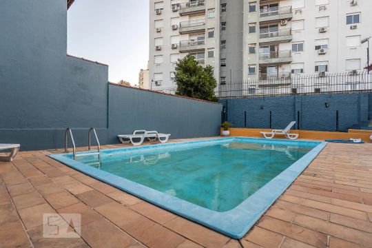 Área comum - Piscina de casa de condomínio à venda com 6 quartos, 300m² em Jardim Itu Sabará, Porto Alegre