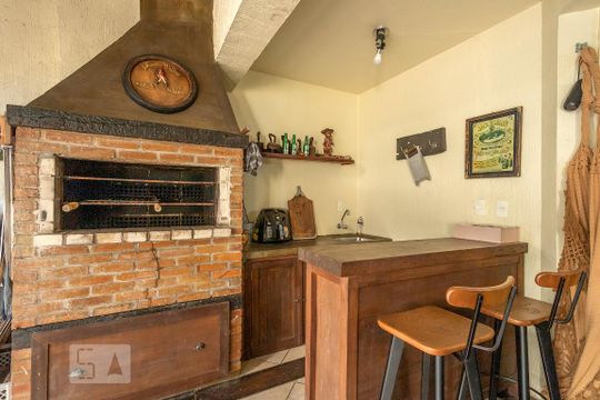 Espaço Gourmet de casa de condomínio à venda com 6 quartos, 300m² em Jardim Itu Sabará, Porto Alegre