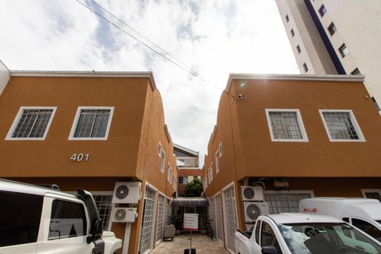 Fachada de apartamento para alugar com 3 quartos, 95m² em  Bairro Bacacheri, Curitiba