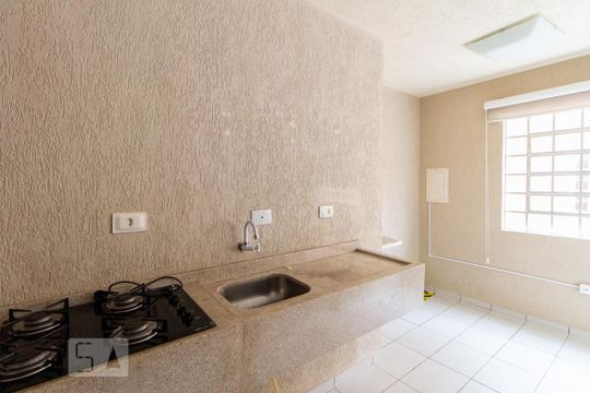 Cozinha de apartamento para alugar com 3 quartos, 95m² em  Bairro Bacacheri, Curitiba