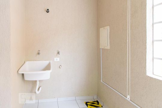 Área de Serviço de apartamento para alugar com 3 quartos, 95m² em  Bairro Bacacheri, Curitiba