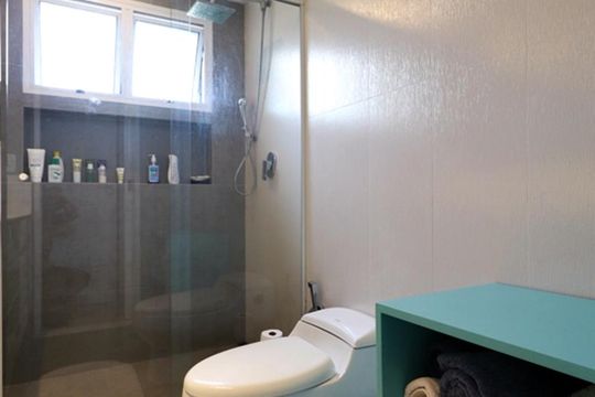 Banheiro da Suíte 1 de apartamento para alugar com 3 quartos, 163m² em Barra da Tijuca, Rio de Janeiro