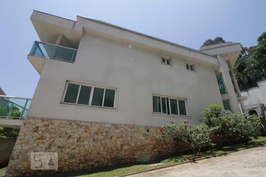 Fachada de casa de condomínio à venda com 4 quartos, 820m² em Fazenda Morumbi, São Paulo