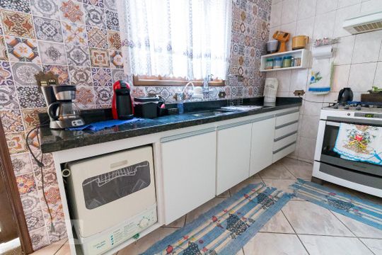 Cozinha - pia e armários de casa à venda com 3 quartos, 198m² em Ponte Grande, Guarulhos