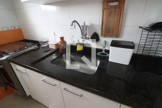 Cozinha  de apartamento à venda com 2 quartos, 58m² em Lauzane Paulista, São Paulo
