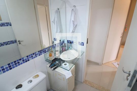 Banheiro  de apartamento à venda com 2 quartos, 58m² em Lauzane Paulista, São Paulo