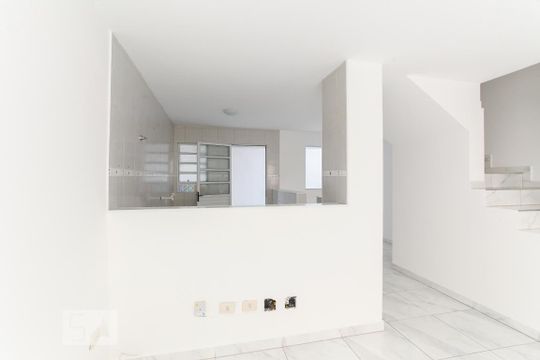 Sala de casa de condomínio à venda com 2 quartos, 76m² em Vila Santa Catarina, São Paulo