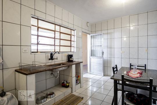 Cozinha de casa para alugar com 3 quartos, 140m² em Vila Olinda, São Paulo