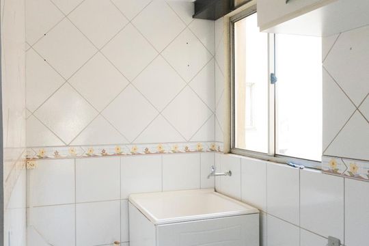 lavandaria  de apartamento à venda com 2 quartos, 44m² em São José, São Leopoldo