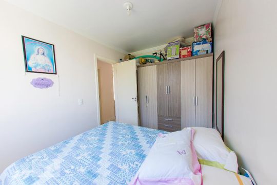 Quarto 1 de apartamento para alugar com 2 quartos, 46m² em Cavalhada, Porto Alegre