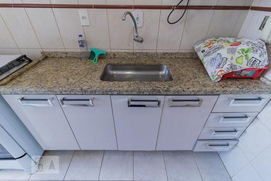 Detalhe cozinha de apartamento para alugar com 2 quartos, 56m² em Cangaíba, São Paulo