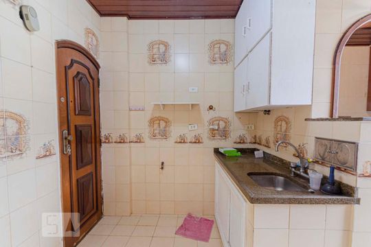 Cozinha de apartamento para alugar com 2 quartos, 75m² em Andaraí, Rio de Janeiro