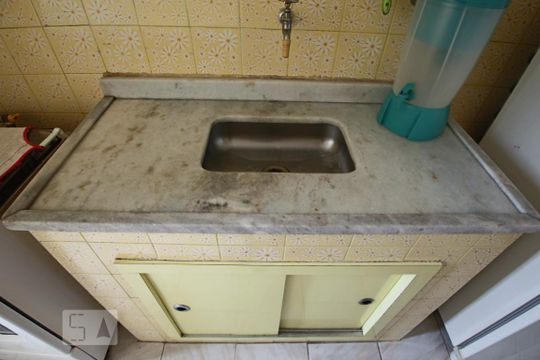 Cozinha de apartamento para alugar com 1 quarto, 48m² em Bela Vista, São Paulo