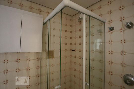 Banheiro de apartamento para alugar com 1 quarto, 48m² em Bela Vista, São Paulo