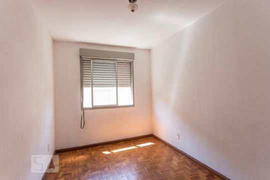 Quarto 1 de apartamento à venda com 3 quartos, 80m² em Cristal, Porto Alegre