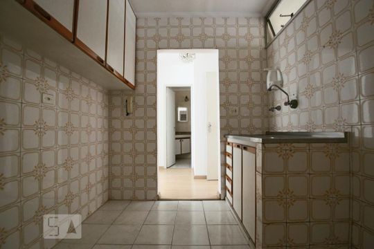 Cozinha de apartamento para alugar com 1 quarto, 40m² em Consolação, São Paulo