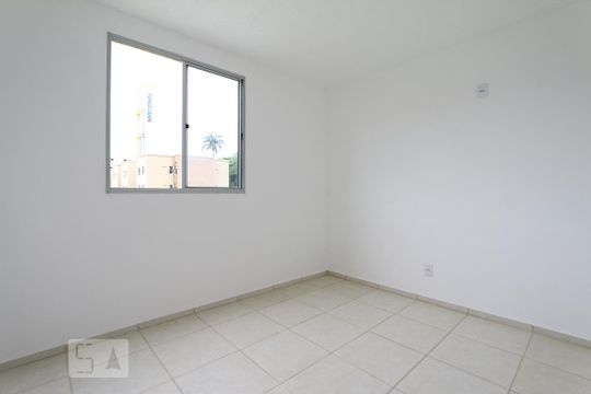 Quarto 2  de apartamento para alugar com 2 quartos, 50m² em Jacarepaguá, Rio de Janeiro
