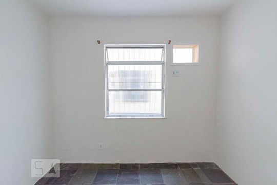 Kitnet/Studio à venda com 1 quarto, 35m² em Grajaú, Rio de Janeiro